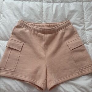 Aritzia Peach Cargo Women's Shorts
